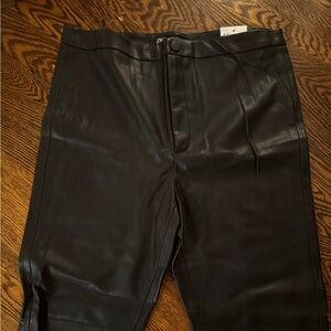 NWT - Zara Stretch Faux Leather Legging